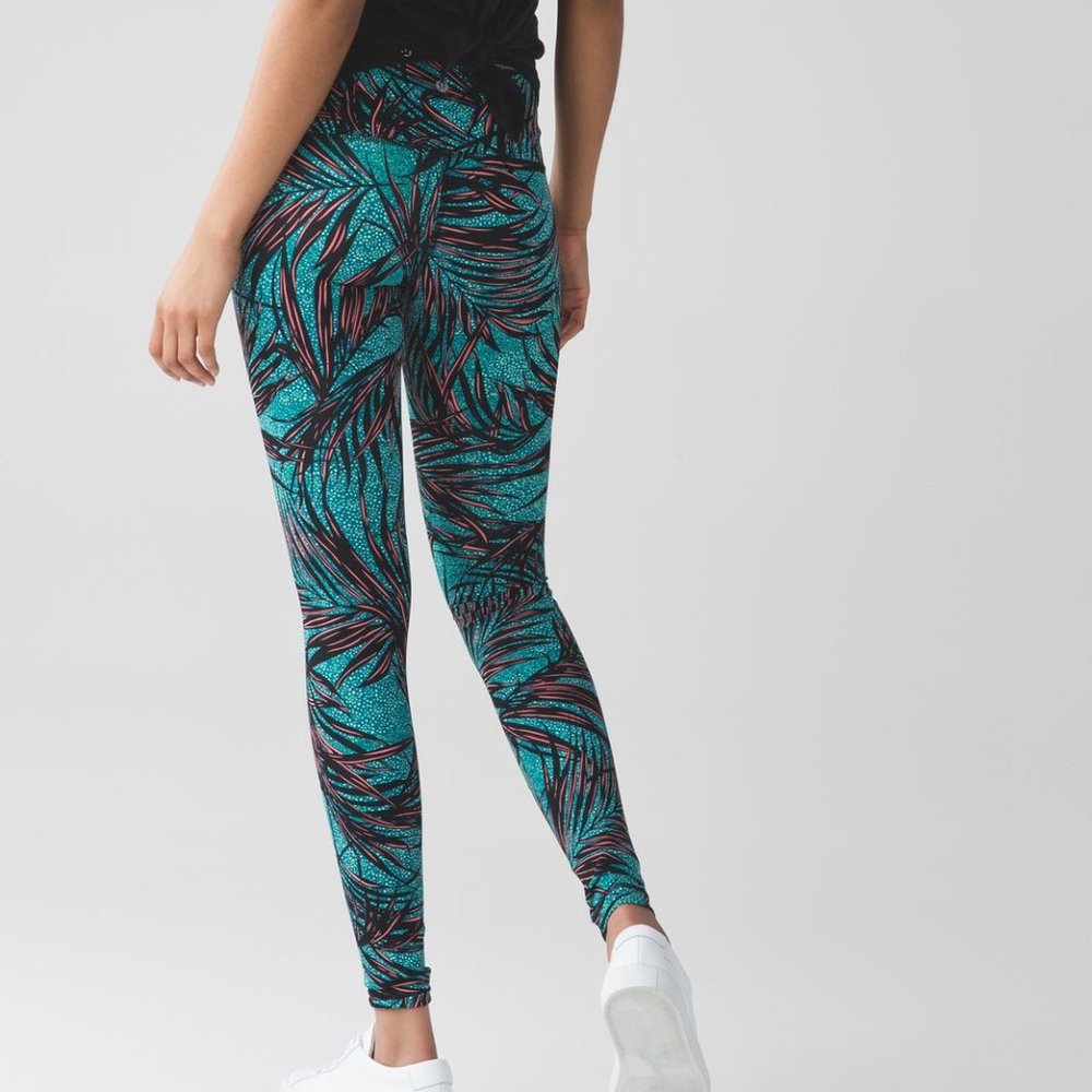 Lululemon 6 tight 7/8 full Leggings UNDER WUNDER High Rise Palm Lace Tofino teal